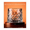 thumbnail image 1 of Vaso Giratorio De Vidrio Con Base De Madera Para Whisky Y Cocteles, 1 of 8