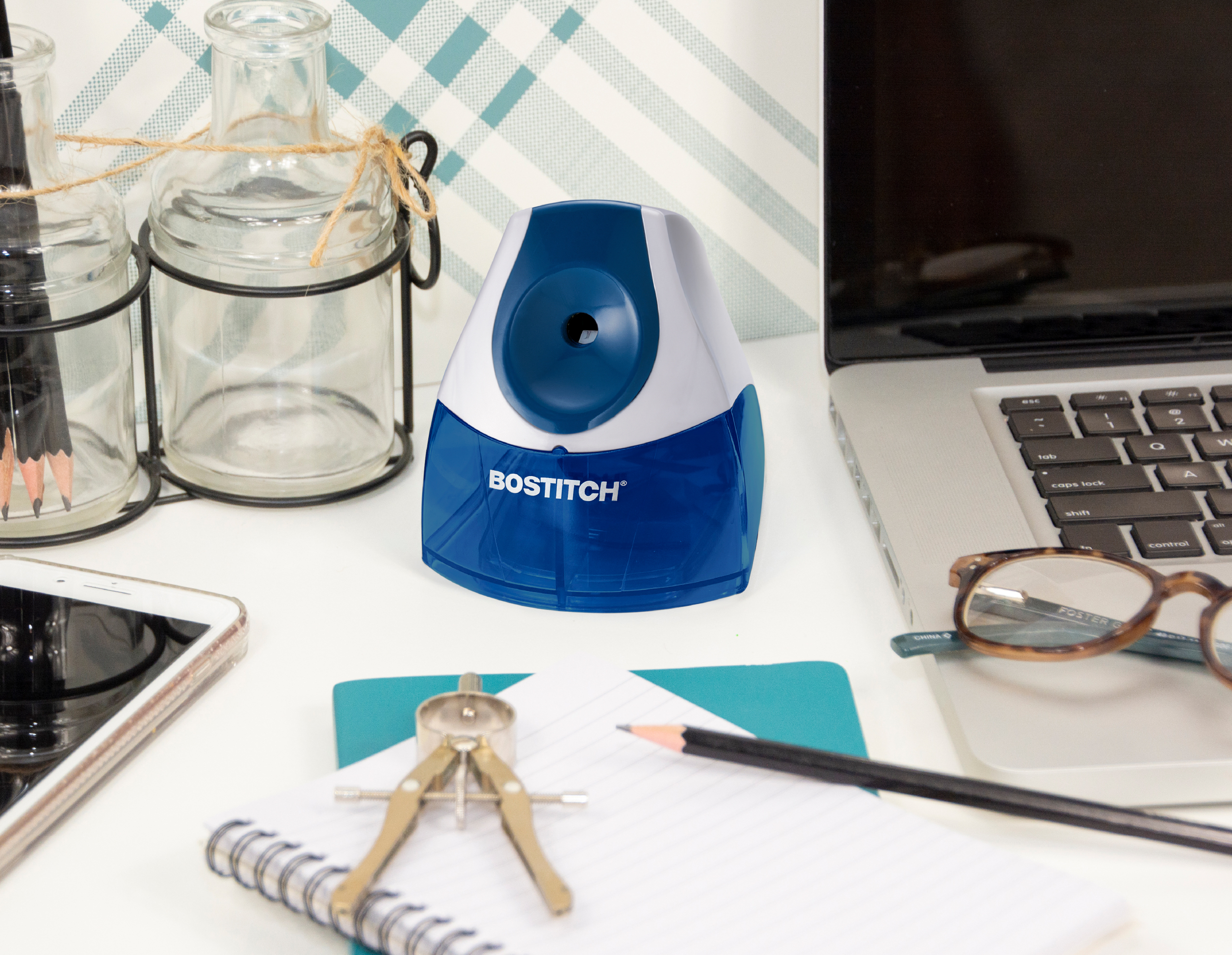 Bostitch Personal Electric Pencil Sharpener photo 3