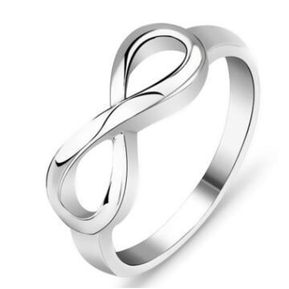 Elegant Infinity Ring: Timeless Silver Design Symbolizing Eternity, Perfect for Everyday Wear or Special Occasions