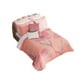 thumbnail image 1 of Edredón Neo Kira Mat-Xl/Queen Poliester Deep Rose Concord, 1 of 4