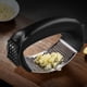 thumbnail image 2 of Fiudx Prensa de Ajo de Acero Inoxidable, Picadora de Ajo de Fácil Manejo, Trituradora de Ajo Duradera con Pelador, Cepillo de Fácil Limpieza Incluido, Mejora La Cocina, Regalo Perfecto para Chefs Cas, 2 of 6
