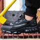 thumbnail image 4 of Botas Al Aire Libre para Hombres Botas Ligeras Antideslizantes Y Cómodas Con Punta Acero (Negro 43), 4 of 9