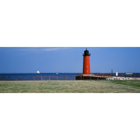 Lighthouse Bodie - Lighthouse on the coast Milwaukee Pierhead Lighthouse Milwaukee Wisconsin USA Canvas Art - Panoramic Images (12 x 36)