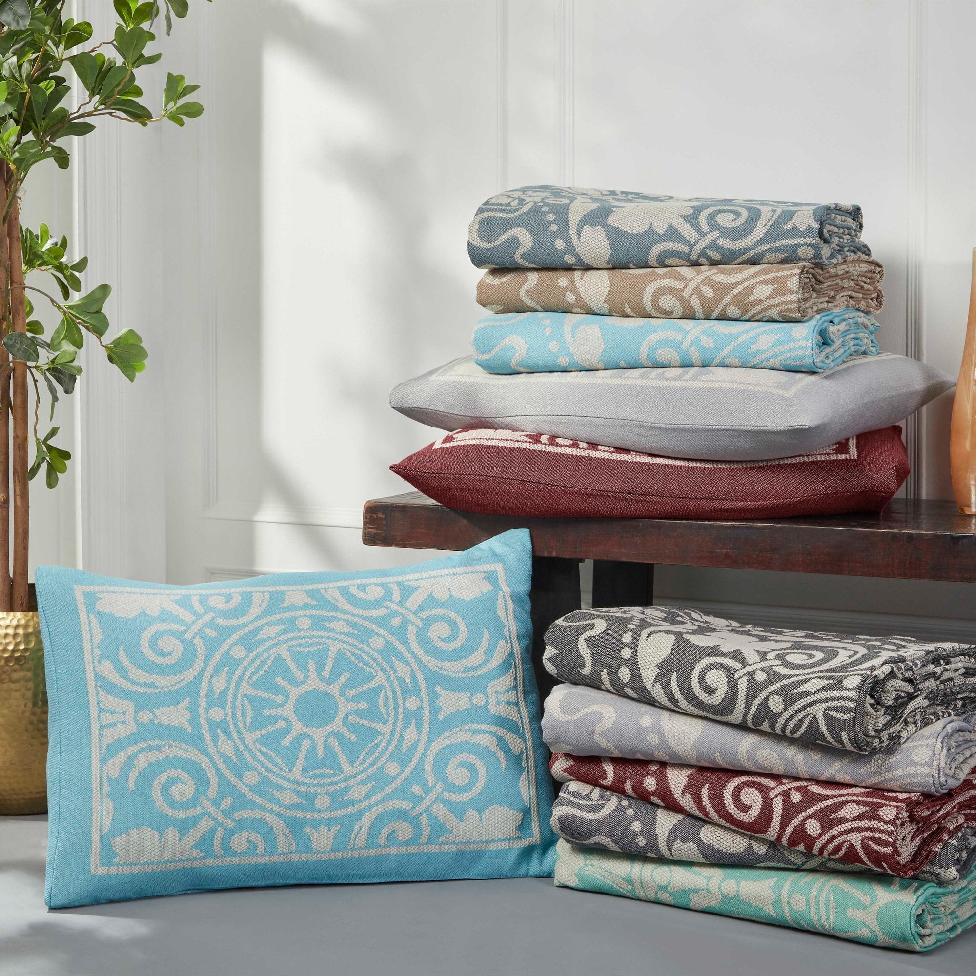 Superior Woven Jacquard Bedspread Set Queen Size, 3-Piece Lightweight All Seasons Coverlet, Charcoal