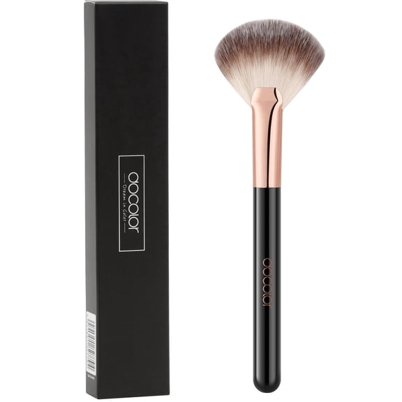 docolor Multi-Use Fan Brush – Soft Synthetic Bristles for Highlighter, Blush, Bronzer, Contour & Setting Powder – Lightweight Wood Handle