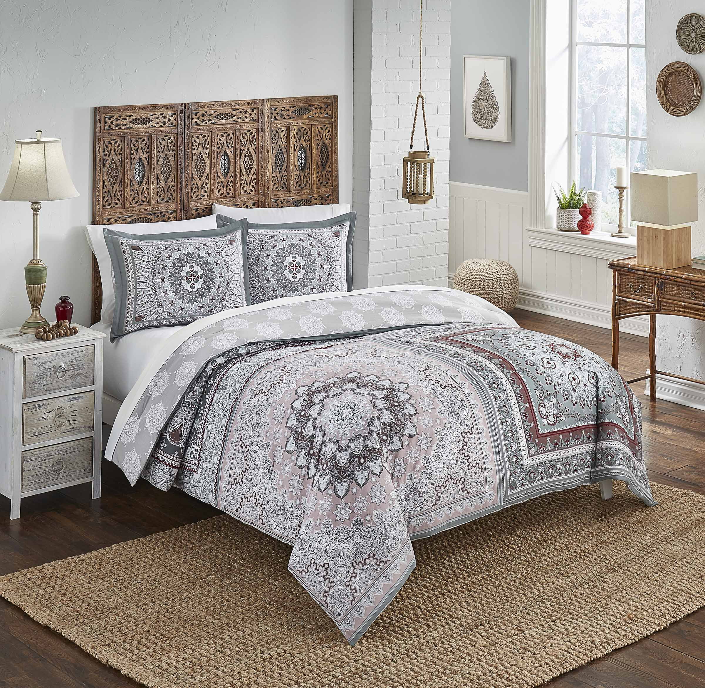 Boho Boutique Surya 3 Piece Reversible Comforter Set