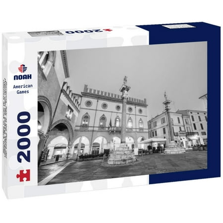 Noah Jigsaw Puzzle Ravenna, Italy at the Piazza del Popolo with the striking Venetian columns at dusk in black white 2000 pieces