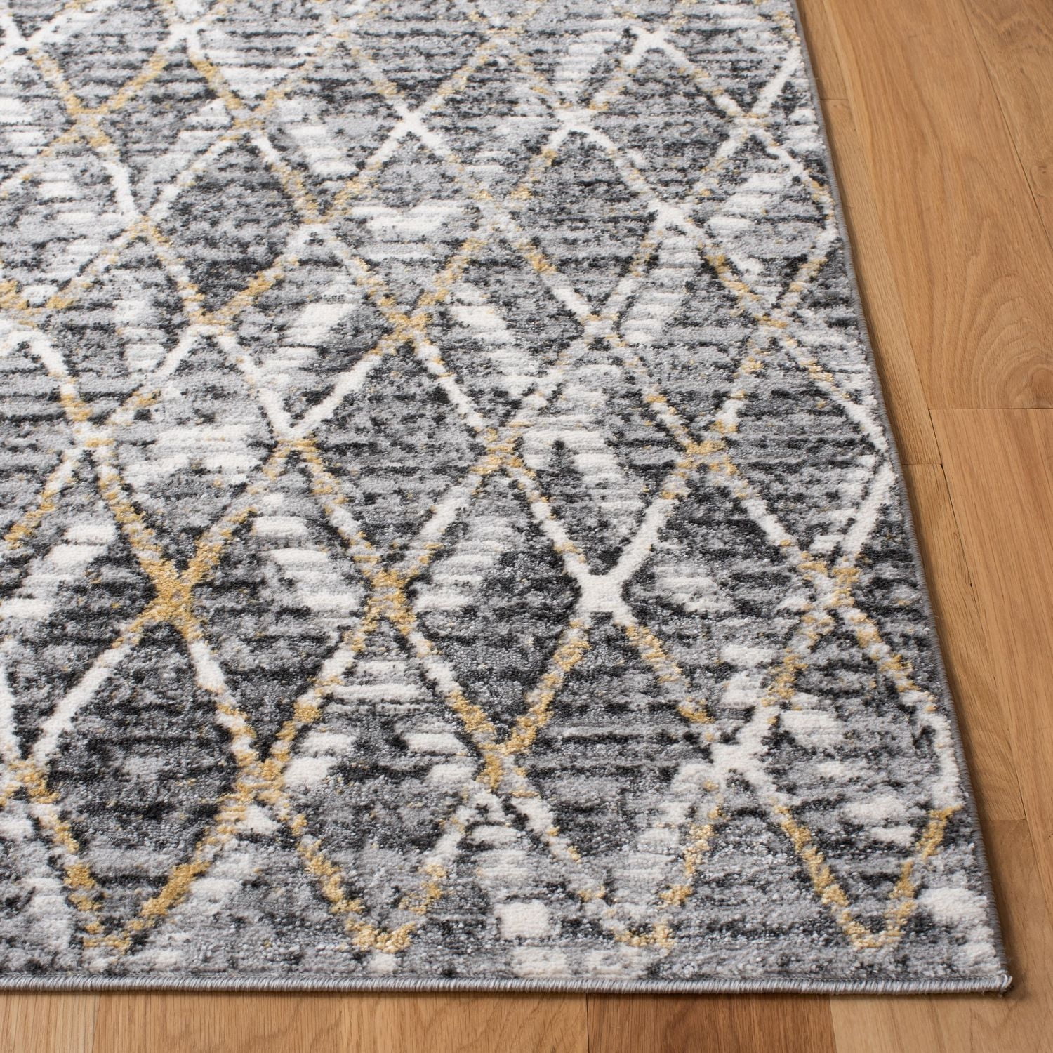 Safavieh Lagoon Ailbe Distressed Trellis Area Rug