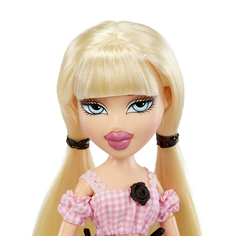 Bratz Goin Out! Cloe Fashion Doll with Accessories