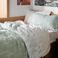 thumbnail image 4 of Juego de edredón Bedsure Floral reversible para dos personas con funda de almohada, 4 of 6