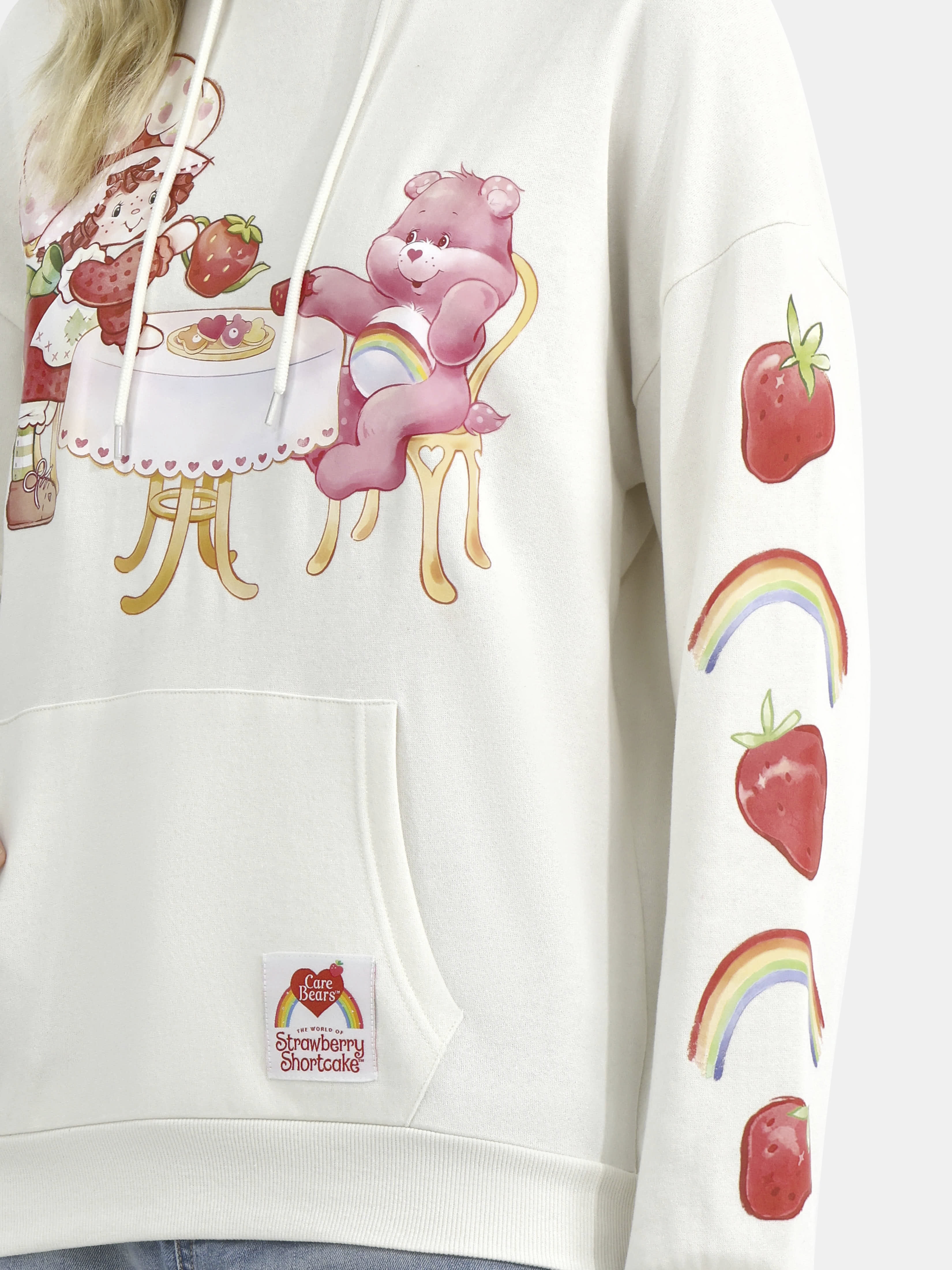 【23.65】22FW★ CAKE BEAR SWEATSHIRT Strawberry Shortcake x Care Bears Women's Beary Berry Sweet