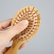 thumbnail image 5 of Peine de Bambú Wdftyju para Desenredar el Cabello Pequeño Accesorios para Corte de Pelo, 5 of 9