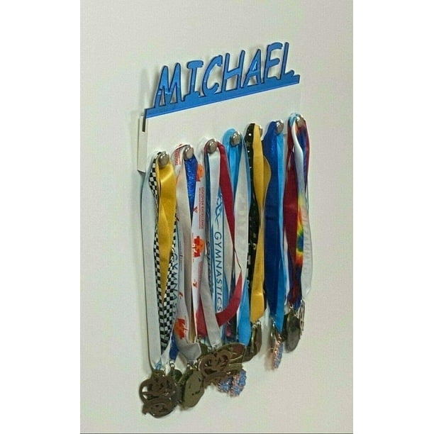 HTAIGUO Porte-médaille personnalisé avec nom, présentoir de récompenses  avec crochets pour plus de 60 médailles, rubans, sports de 40,6 cm de  large, unique en son genre fabriqué sur commande avec votre nom