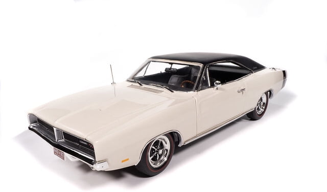 オートワールド1971 Dodge Charger R/T 1/18 1971 Dodge Charger R/T 426 Hemi Blue Metallic with Black Stripes