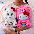 thumbnail image 4 of Peluche Care Bears Hello Kitty Loves Cheer Bear 25 cm paquete de 2, 4 of 6