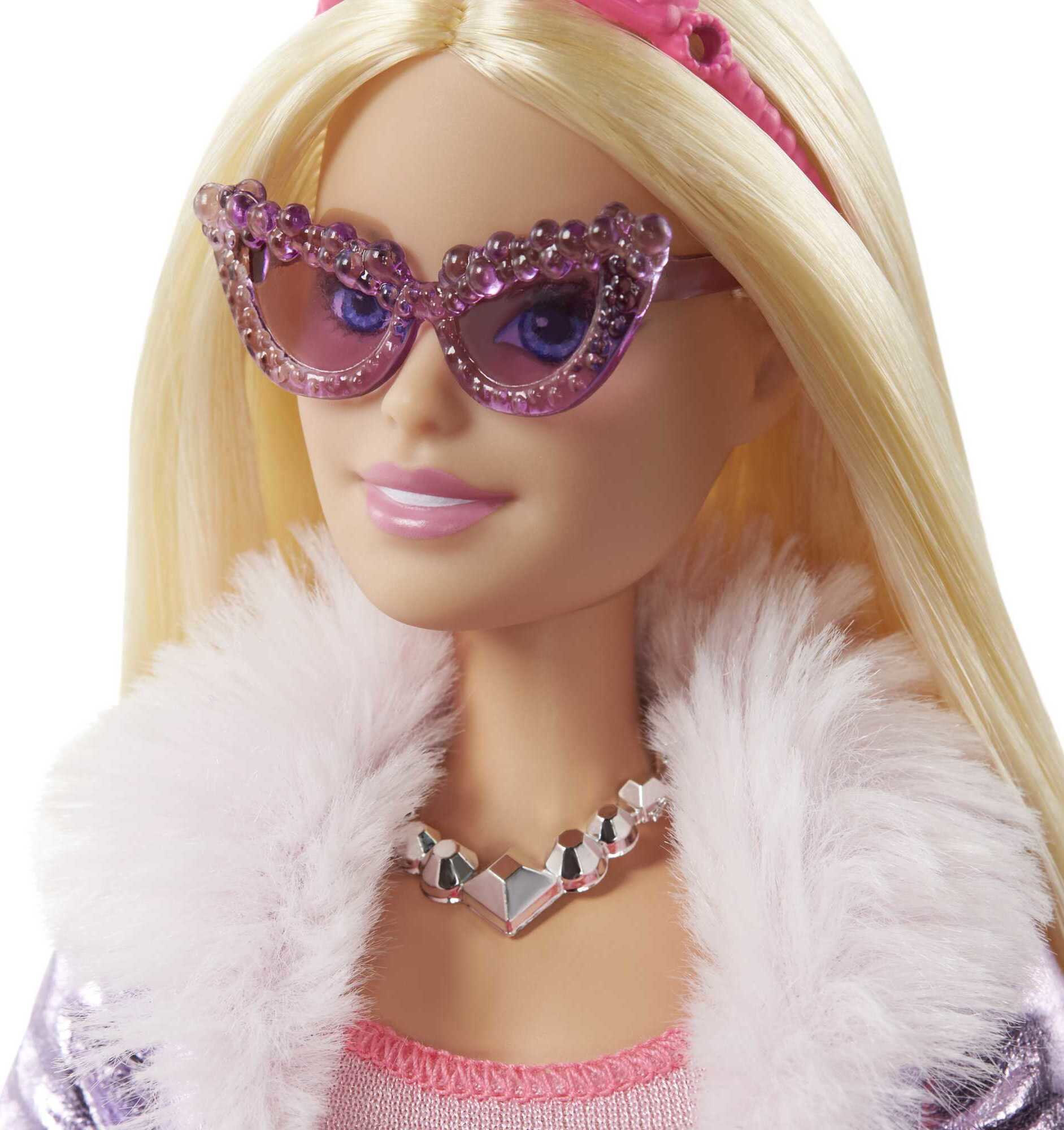 Barbie Dreamtopia Doll & Accessories, Blonde Doll with Star Skirt, Pet Puppy & Fashion Accessories, 3 to 7 Years - image 5 of 7
