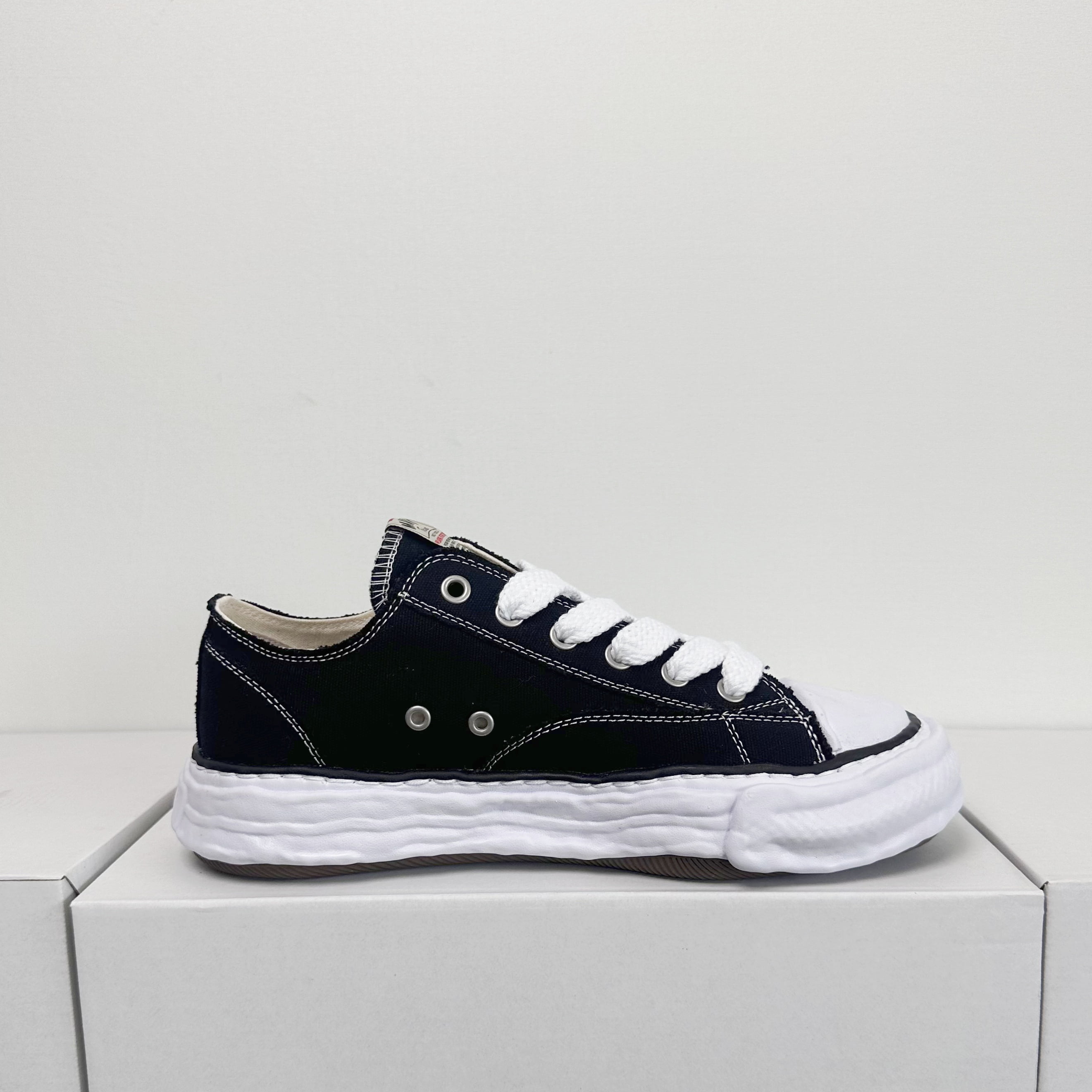 Maison MIHARA YASUHIRO MMY Black Peterson Original Sole sneakers