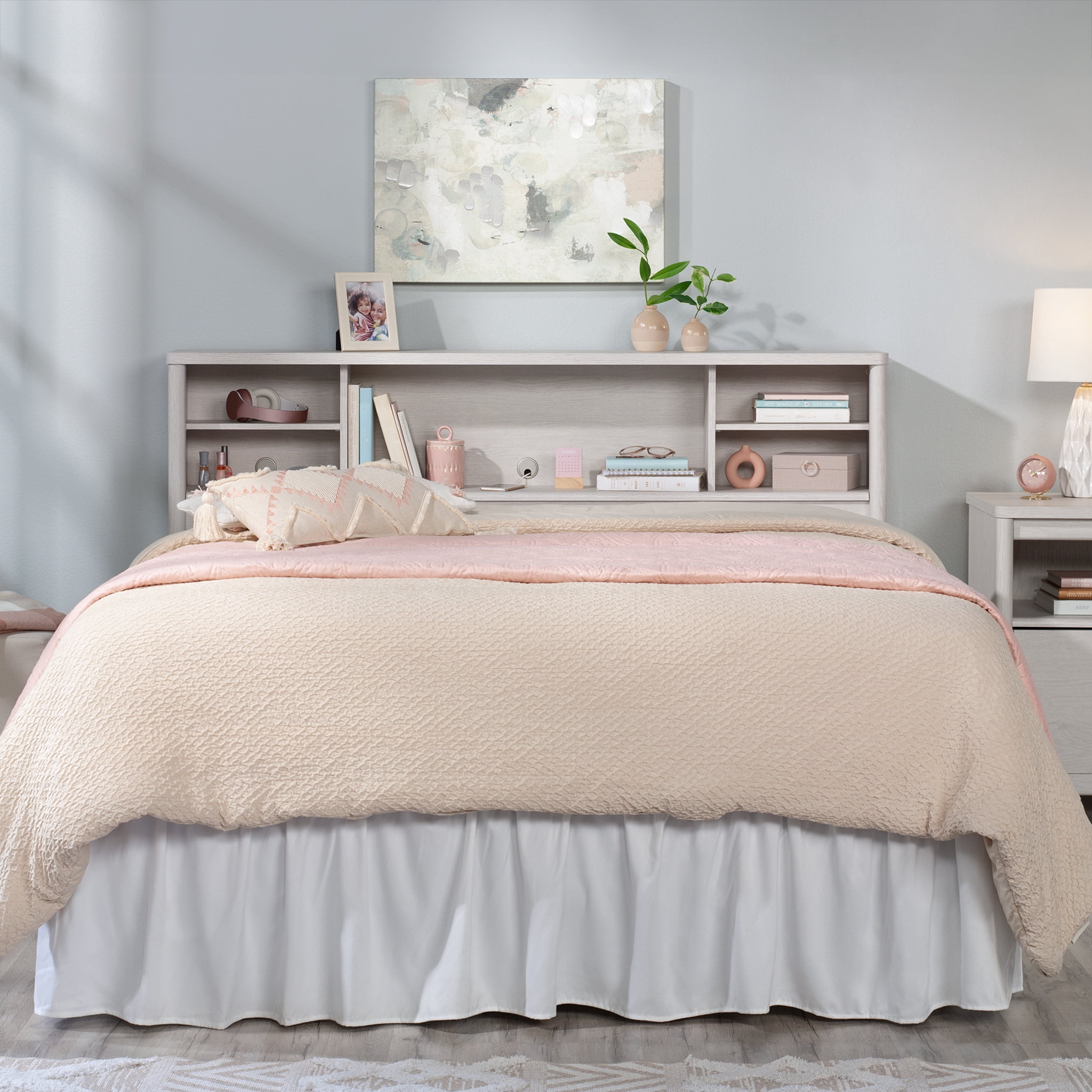 Dover Edge Full/queen Headboard in a Glacier Oak finish