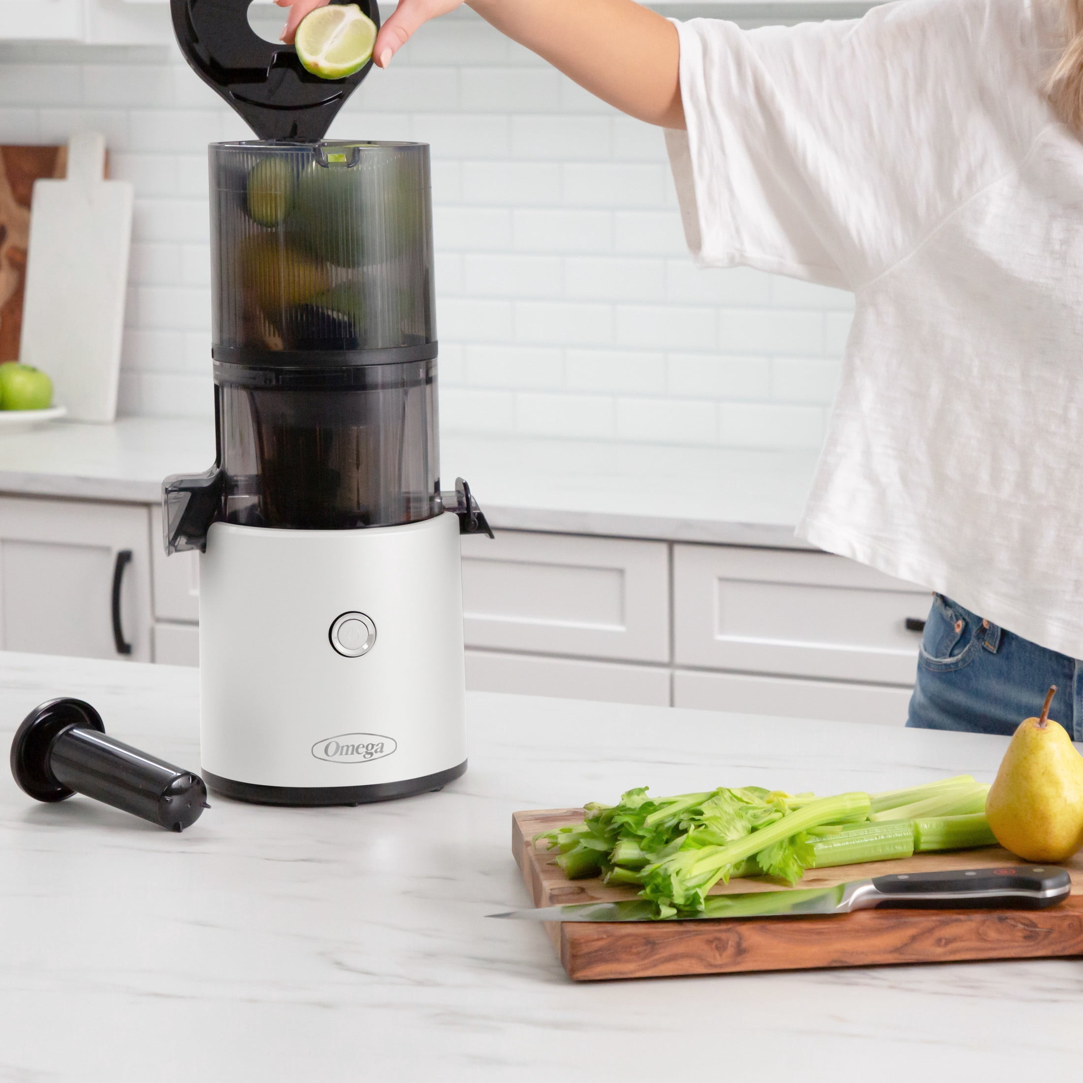 Omega Effortless™ Cold Press Batch Juicer, 2L Capacity, in White (JC2022WH11)