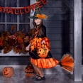 thumbnail image 4 of Decoración de Halloween: Escoba Voladora y Sombrero de Bruja, Accesorios de Maquillaje para Disfraz | Set de Escobas Desmontables para Festival de Fantasmas | Plástico + Hilo de Red | Crea Ambiente p, 4 of 7
