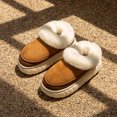 thumbnail image 1 of Zapatillas de felpa antideslizantes cálidas y acogedoras para mujer, tendencia de invierno 2024, con punta cerrada, de algodón, para el hogar, 1 of 6