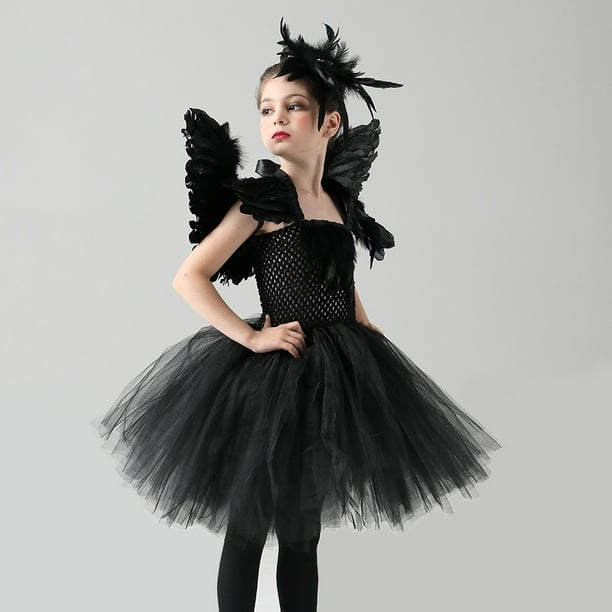 Niños vestidos de negro sale