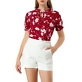thumbnail image 1 of Blusa floral casual de manga corta con cuello atado y volantes para mujer Inspire Chic, color rojo vino, talla XS, 1 of 7
