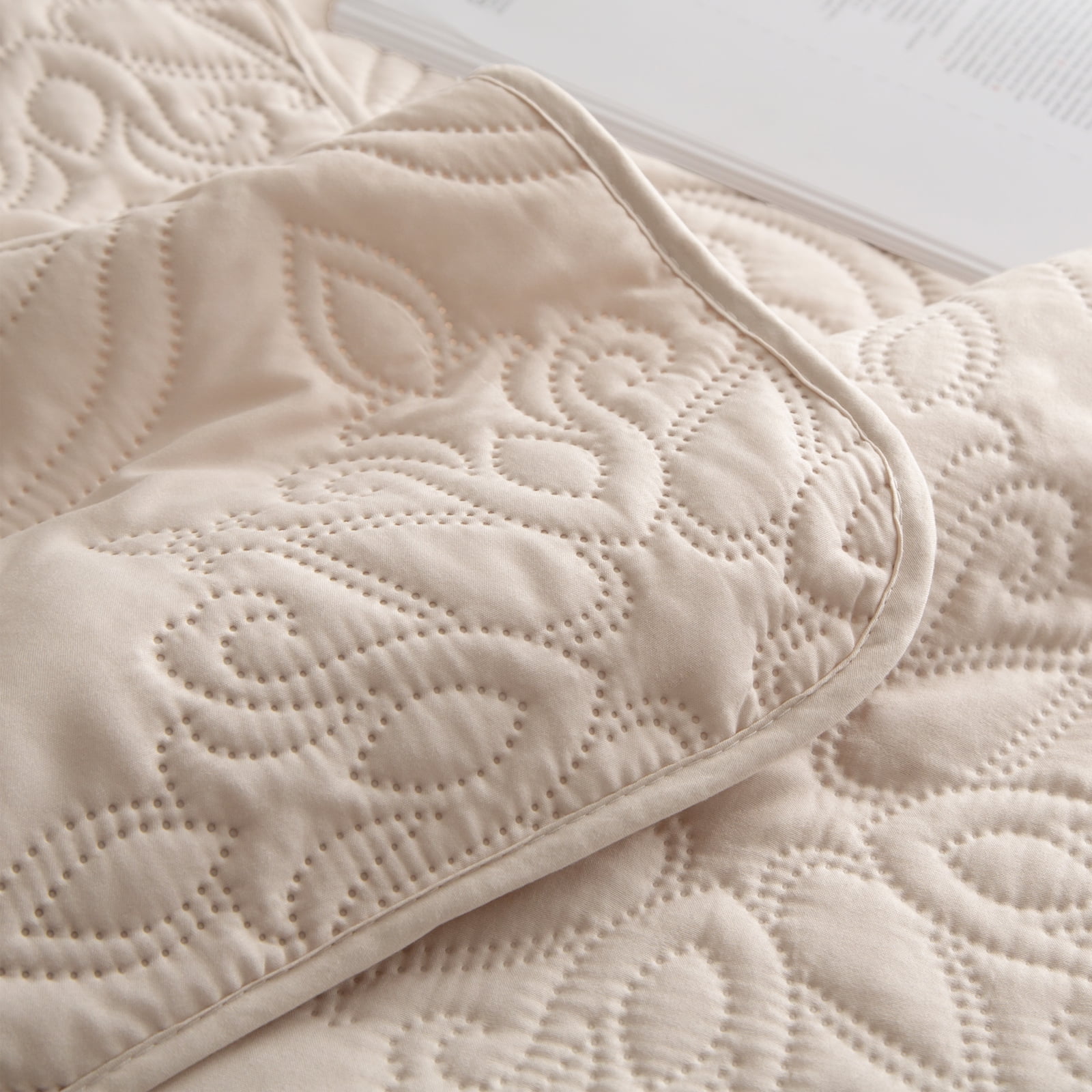 Whale Flotilla Soft King Quilt Bedding Set for All Seasons, Elegant Vintage Damask Ultrasonic Quilts Set, Lightweight Reversible Bedspread, Coverlet, Bed Cover with 2 Pillow Shams, Brich Beige