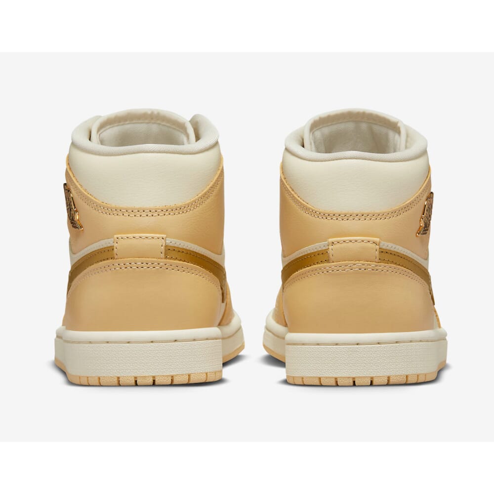 Nike Air Jordan 1 Low SE Pale Vanilla/Metallic Gold FB9892
