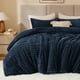 thumbnail image 1 of Juego de edredón BEDELITE Fleece Queen azul marino con 2 fundas de almohada, 1 of 6