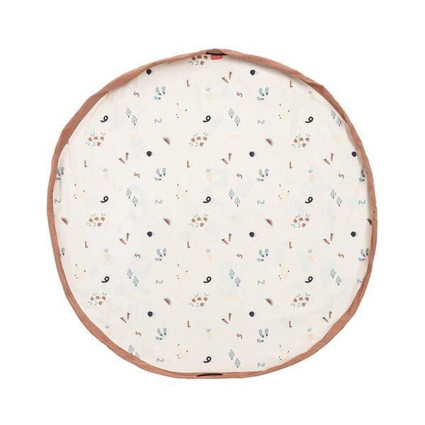 Play & Go - Tapis de Jeu Bébé 3-en-1 Thème Aliments Couleurs Terrestres – Sac de Rangement et Sac à Couches – Design Fruits et Légumes – Double Côté - 140 cm pour Nouveau-né à Tout-Petit – Éducatif et