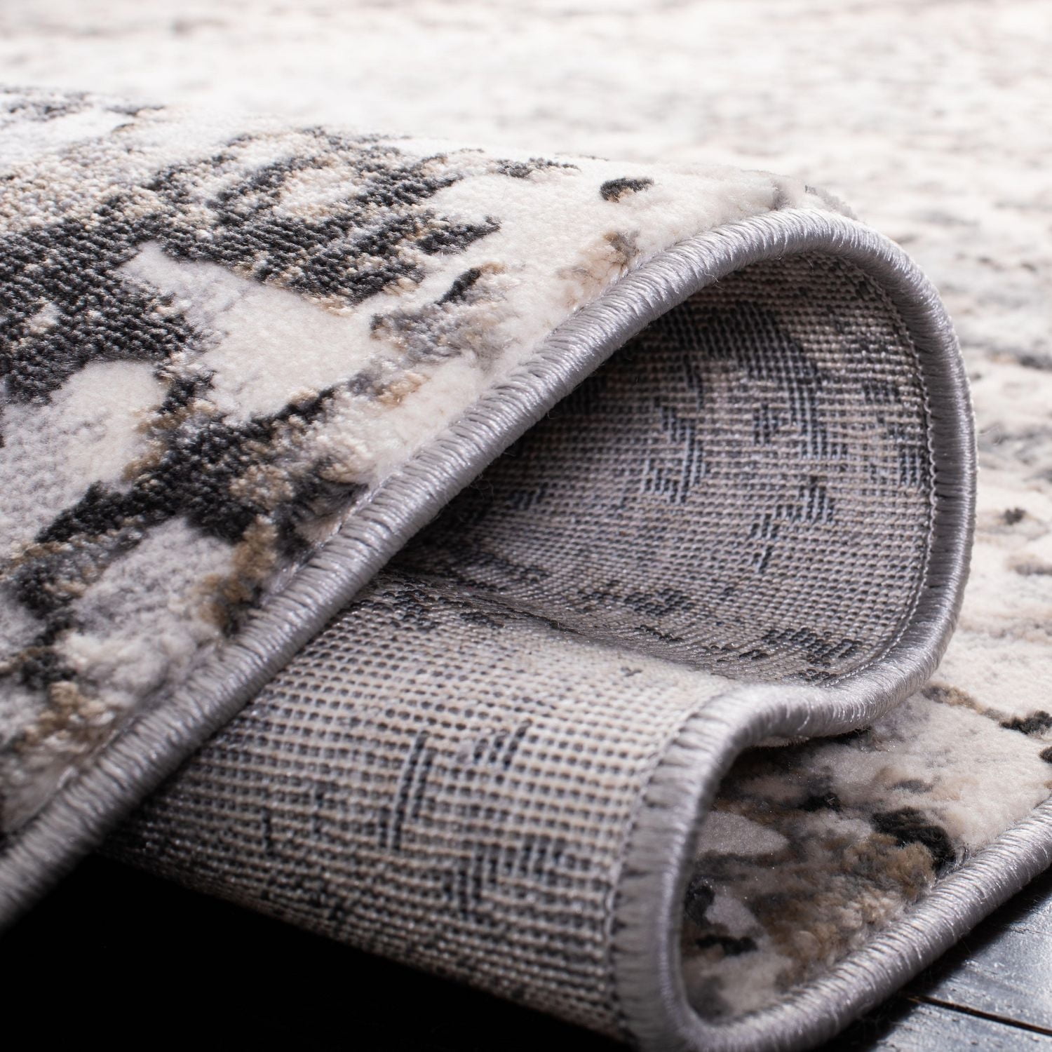 Safavieh Lagoon Lance Abstract Area Rug