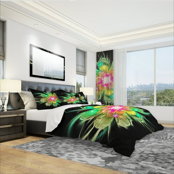 Designart 'Ideal Fractal Flower Digital Art in Green' Modern & Contemporary Duvet Cover Set