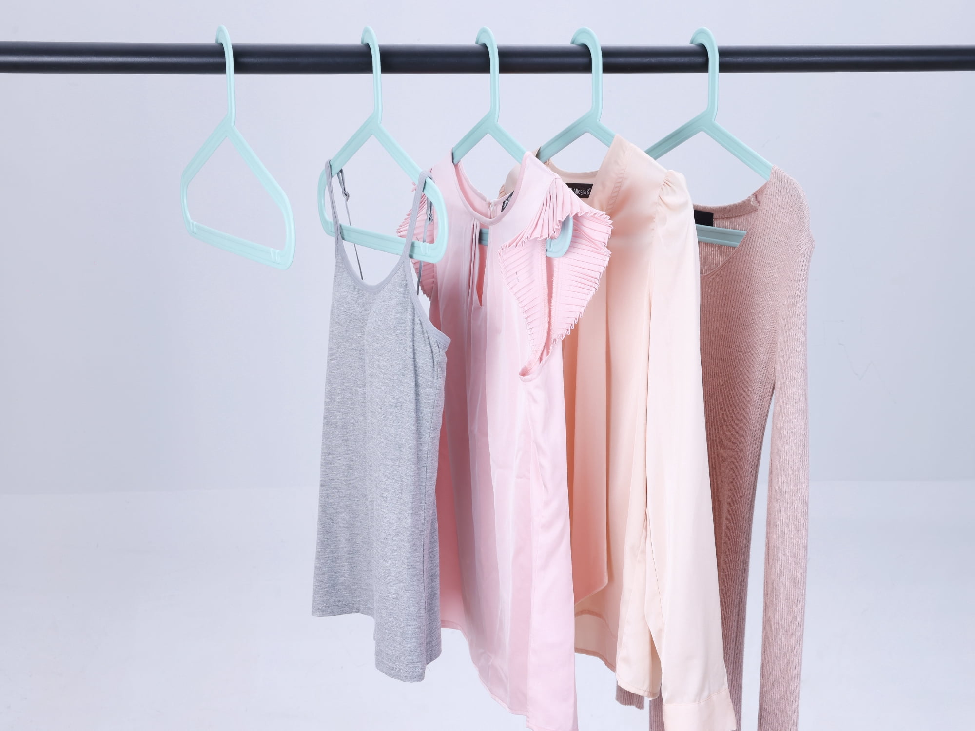 30 Pack Plastic Hangers, Durable Pants Hangers, Space Saving Clothes Hangers for Clothing, Closet, Coats, Pants, Shirts, or Jeans Blue