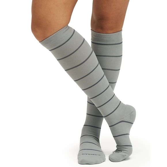 Calcetines de compresión Comrad de nailon hasta la rodilla, 15-20 mmHg, grises M