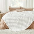 thumbnail image 2 of Manta tamaño king para cama: mantas súper suaves y acogedoras para mujeres, linda manta grande de vellón para niñas, color blanco, 108 x 90 pulgadas, 2 of 7