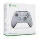 thumbnail image 2 of Control Inalámbrico Xbox One Gris Claro, 2 of 2