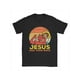 thumbnail image 1 of Camiseta divertida de BJJ "Jesús te respalda" | Camiseta gráfica retro con humor cristiano | Camiseta unisex de Jiu Jitsu, 1 of 7