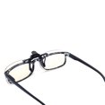 thumbnail image 4 of Clip de Gafas Gamer para Computadora EYEGUARD con Filtro de Luz Azul, 4 of 7