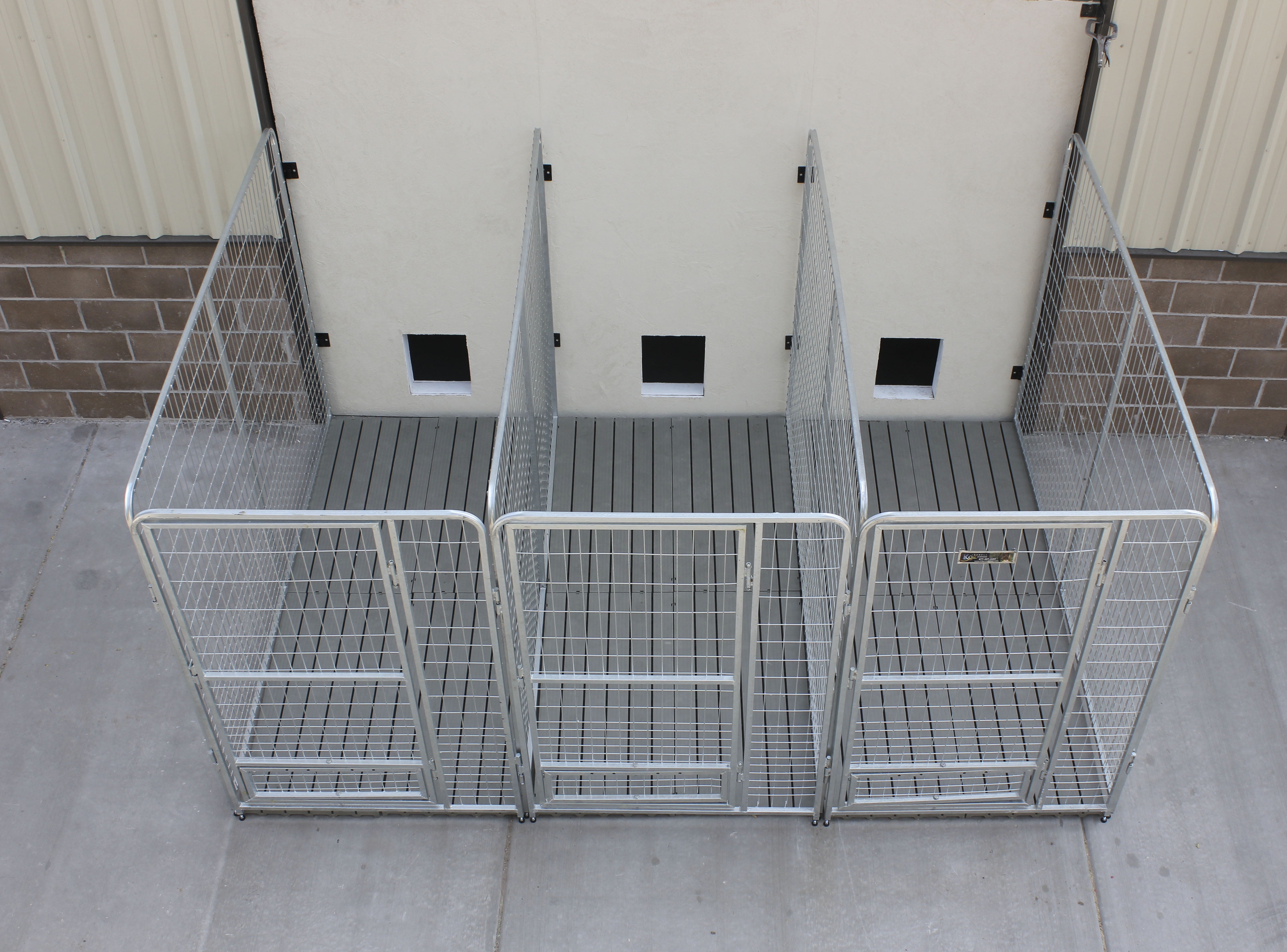 X3 K9 Kennel Store Multiple Pro 4' X 4' Inside 4' X 6' Outside Dog