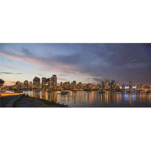 Design Pics DPI2316468 Panoramique du Coucher du Soleil sur le Faux Ruisseau et l'Horizon de la Ville - Affiche Vancouver British Columbia Canada, 23 x 10