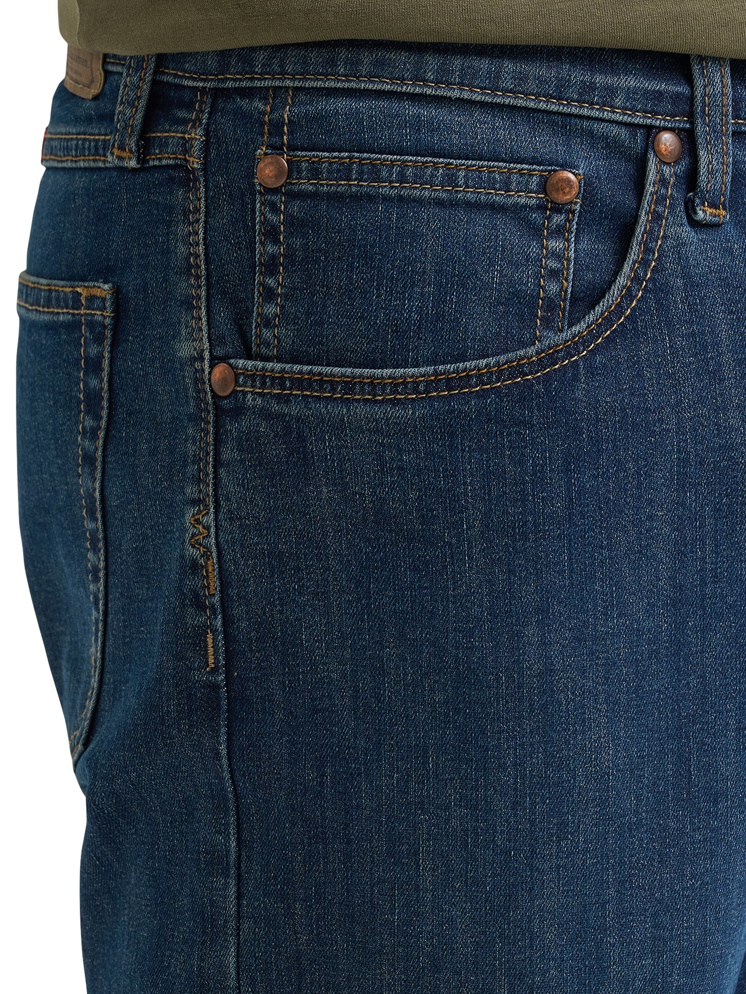 Wrangler Men's Straight Fit Jean with Stretch