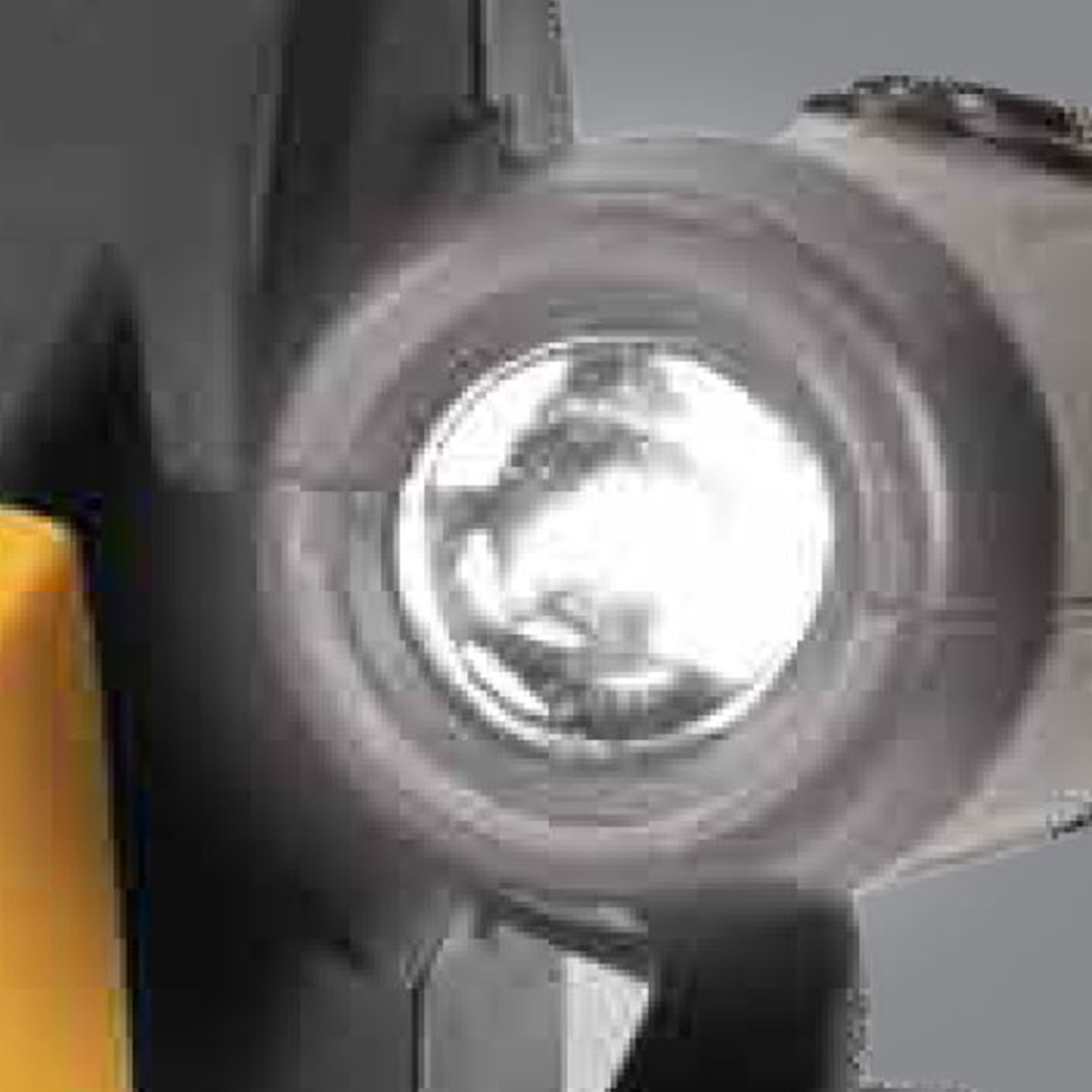 EverStart 1000 ampères de pointe avec triple ports USB-A (3.1A) et compresseur 120 PSI