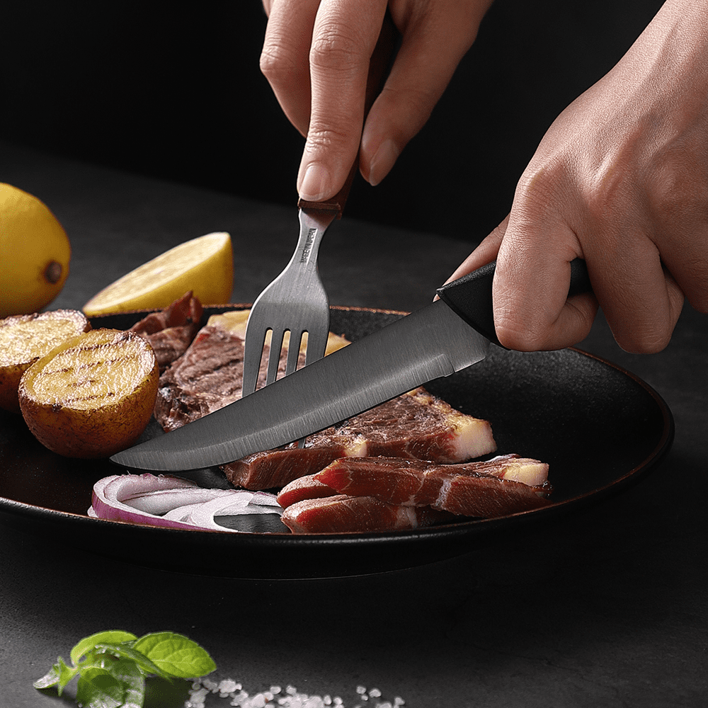 Non Serrated Steak Knives Set, Steak Knife Set Dishwasher Safe, Sharp Steak Knives Set for Kitchen with Ergonomic Handles 8PCS Black