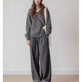 thumbnail image 1 of Suéter a rayas en contraste para mujer 2024 Otoño e invierno diseño de gama alta con cuello en V camisa de fondo de punto suelta top de manga larga para mujer, 1 of 5