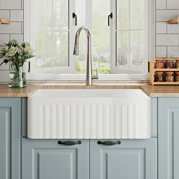 DV-1K026 DeerValley Harvest 30" L x 18" W Farmhouse Kitchen Sink with Sink Grid and Basket Strainer