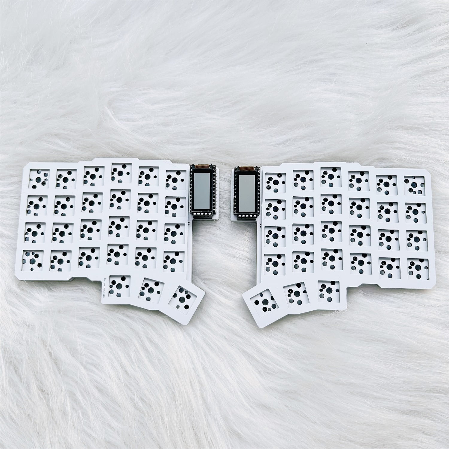 Silakka54 Split Keyboard Ergonomic Split Customization ZMK Hot Swappable Left and Right Keyboards, Use Nice! As The Main Controller, NanoV2 Supports Zmk Studio Bluetooth Custom Key Changing