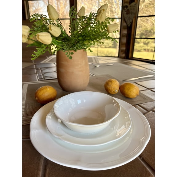 Plum Blossom Durable White Porcelian Dinnerware Set