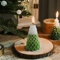 thumbnail image 5 of Fiudx Vela Aromática de Árbol de Navidad, Hecha a Mano con Aroma a Té Blanco, Pequeño Regalo Decorativo, Decoración para Fiestas, Juego de Velas Festivas, Ambiente Cálido, Tamaño 5X5X10 Cm, Ideal par, 5 of 5