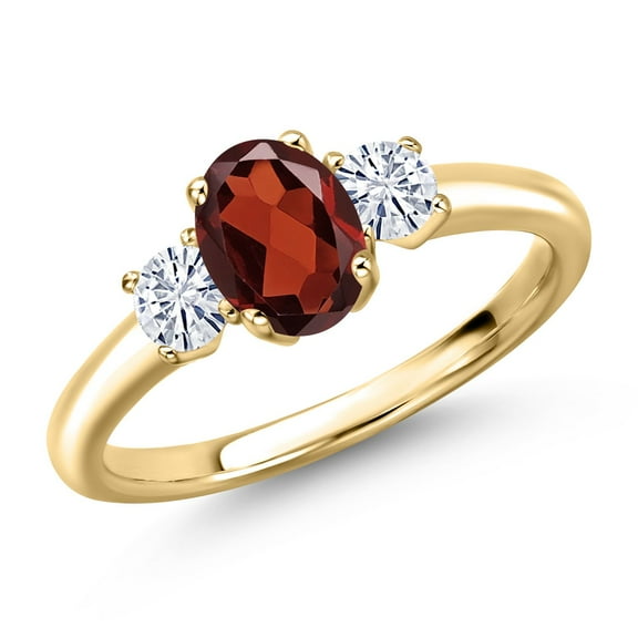 Gem Stone King 10K Yellow Gold Red Garnet and White Moissanite Engagement Ring for Women | 1.19 Cttw | Oval 7X5MM | Gemstone January Birthstone | Size 6